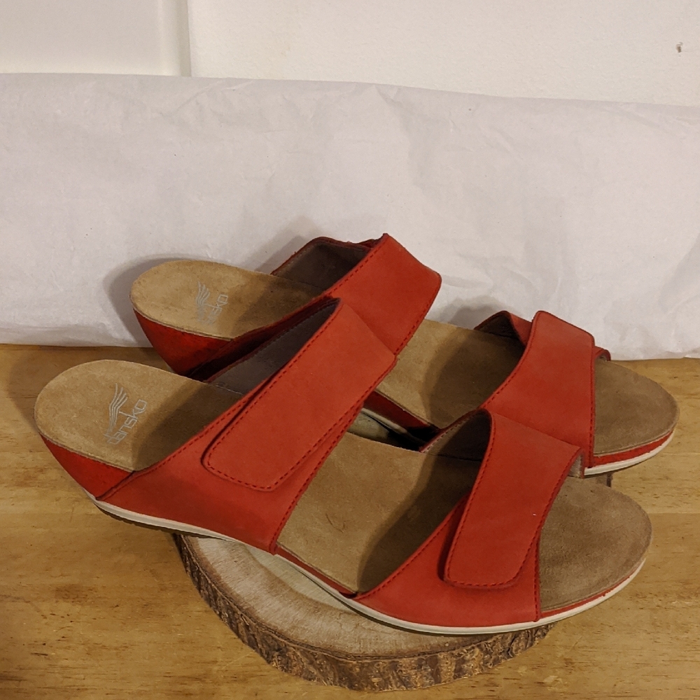 Dansko Vienna Red Leather Wedge Sandals Adjustable Straps Slip-On  Comfort EU 40